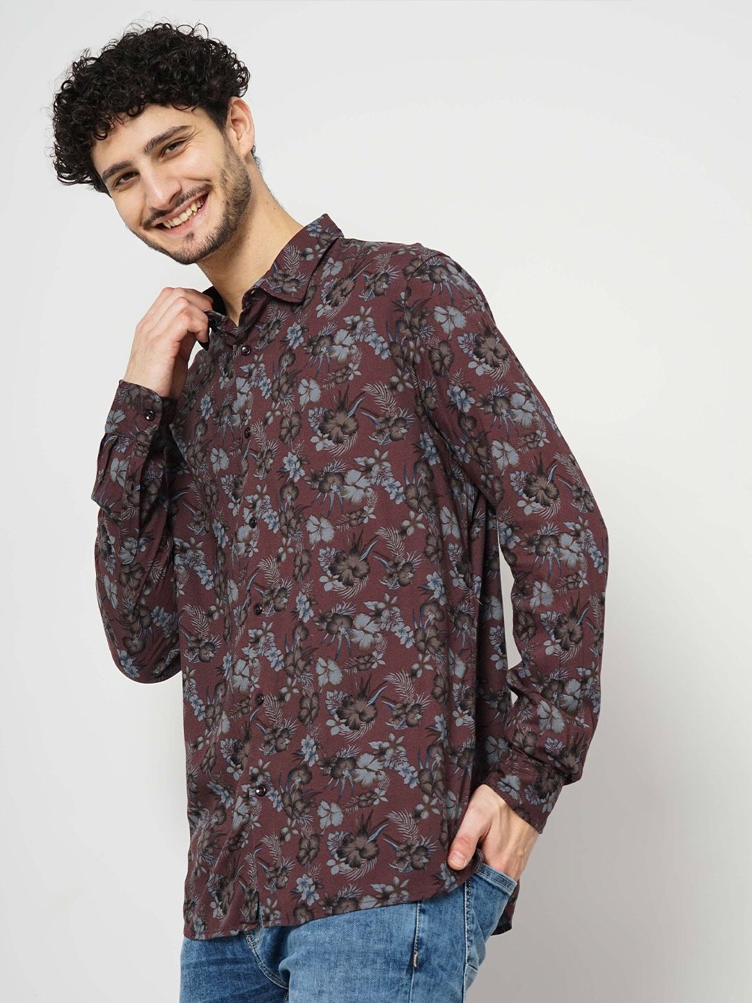 2a4e6cbb-7f9e-4487-b8ba-d2a89ebfc8821701261273858CelioMenBurgundyClassicFloralOpaquePrintedCasualShirt3.jpg Celio Spread Collar Classic Floral Printed Casual Shirt - Image 1
