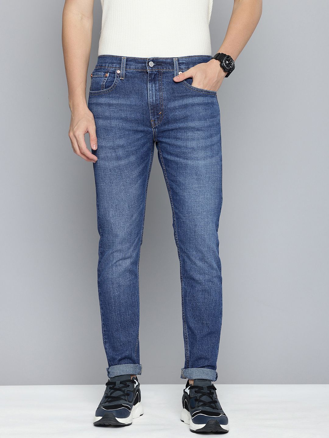 2aba6734-6935-4e6b-b7fc-4cc400296b8c1731306245277-Mens-512-Slim-Tapered-Fit-Indigo-Jeans-3621731306244640-1.jpg Levis Men 512 Slim Tapered Fit Light Fade Stretchable Jeans - Image 1