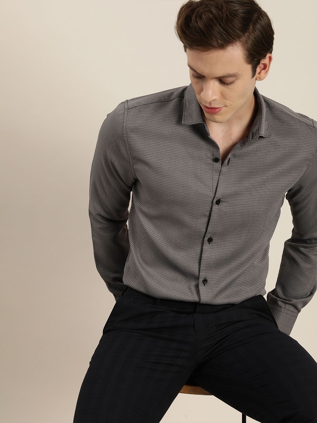 7ef08f4f-03e0-4871-8c2a-9206e505fcd21616138653279-INVICTUS-Men-Shirts-8811616138652407-1.jpg Men Easy Care Grey & Black Self Design Sustainable Formal Shirt - Image 1