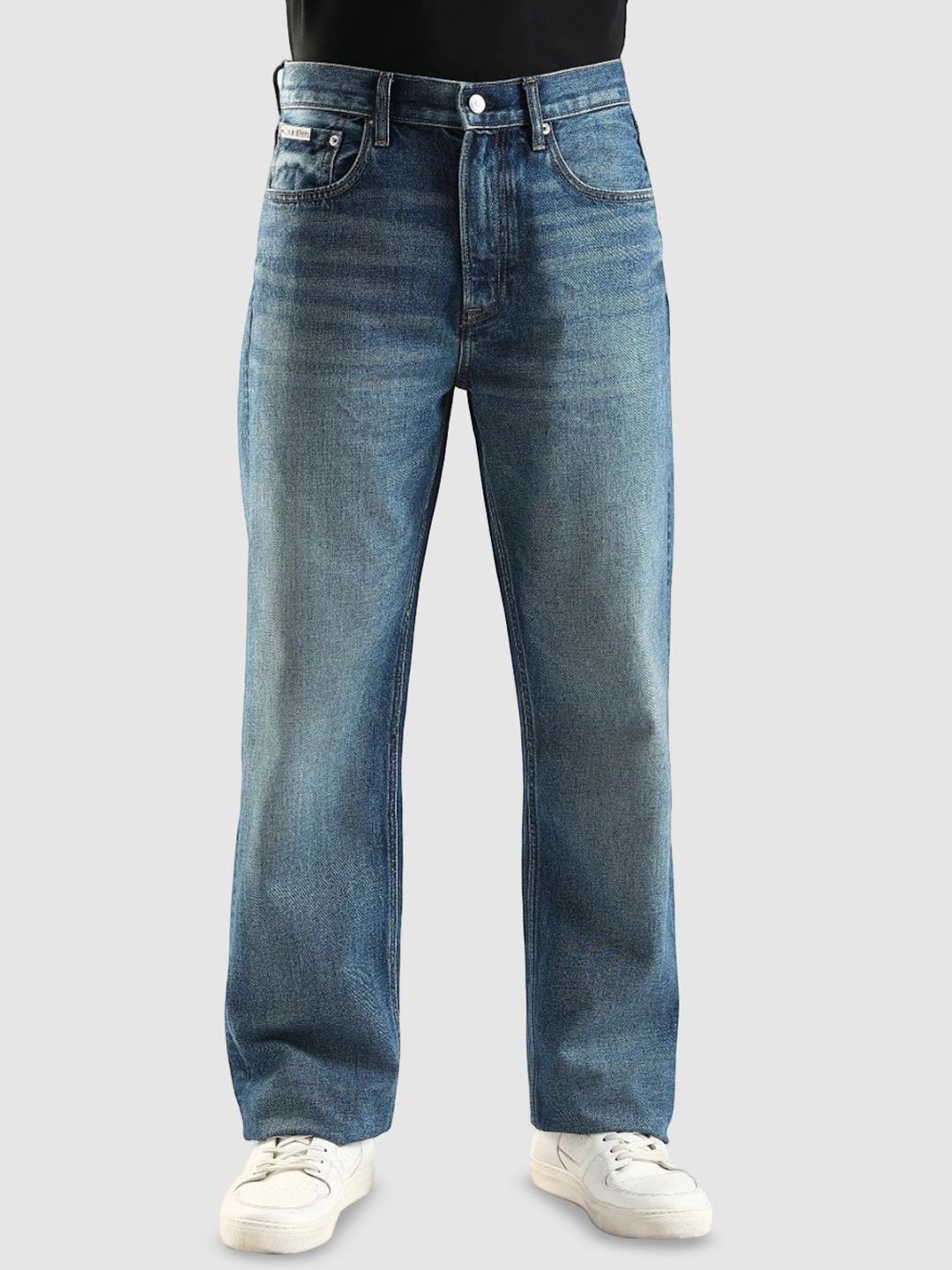 O7jhQhsW_52f283d6f26442b49f958af1c8a0af02.jpg Men Straight Fit Mid-Rise Light Fade Cotton Jeans - Image 1