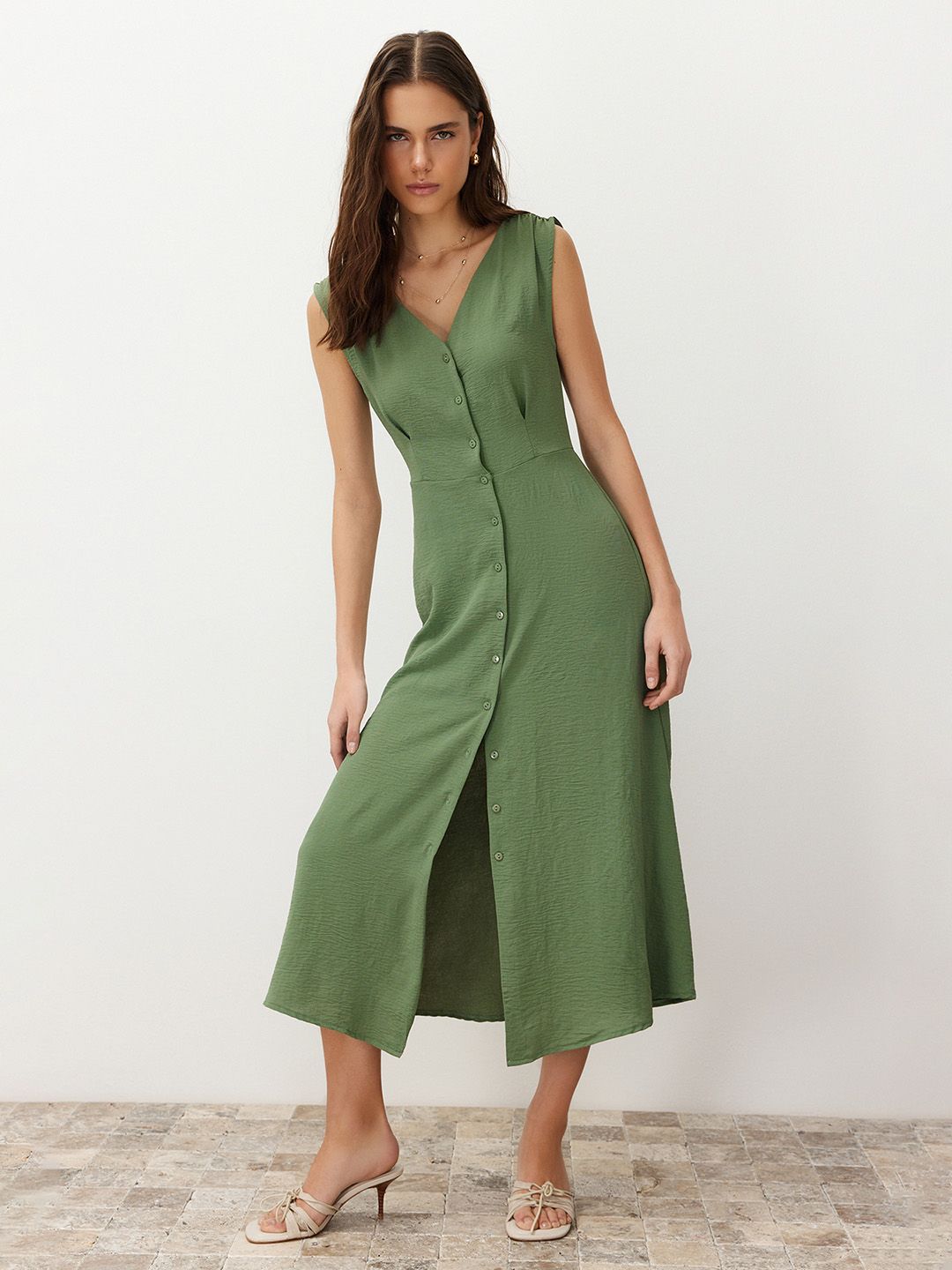 dGDdec7m_e541bd235ba24c54a8f8292773090960.jpg Sleeveless A-Line Midi Dress - Image 1