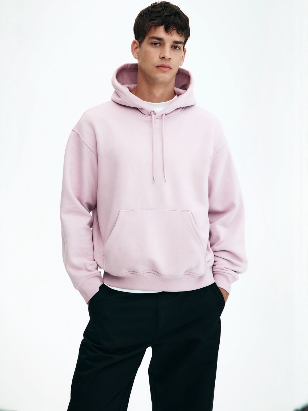 emBDbgSg_0b022794748542639d3b9ed5d9793541.jpg H&M Loose Fit Hoodie - Image 1