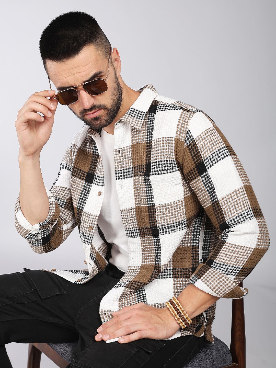 fe4c28bd-d5fb-467d-9d5e-26e3be3f7b671714470947075Shirts1-1.jpg HERE&NOW Tartan Checks Spread Collar Long Sleeves Slim Fit Cotton Casual Shirt - Image 1